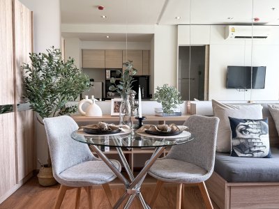Park Origin near BTS Phrom Phong 30 sqm.