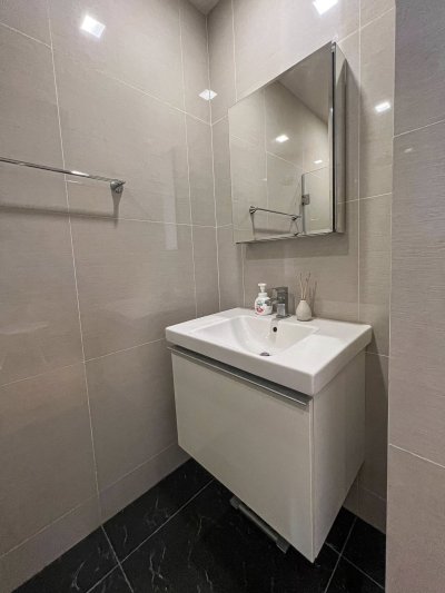 Park Origin near BTS Phrom Phong 30 sqm.