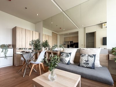 Park Origin near BTS Phrom Phong 30 sqm.