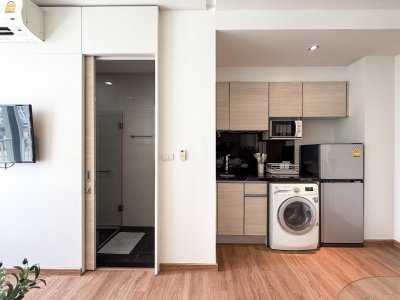 Park Origin near BTS Phrom Phong 30 sqm.