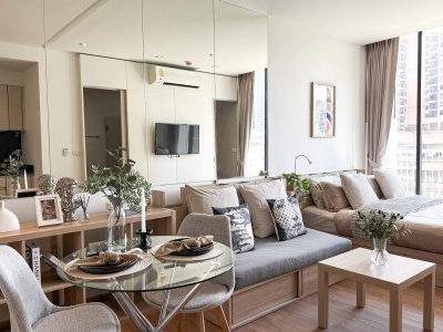 Park Origin near BTS Phrom Phong 30 sqm.