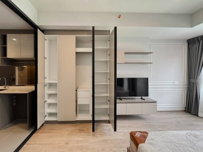 Ideo Rama 9 near MRT Phra Ram 9 Fully Furnished 27 sqm.