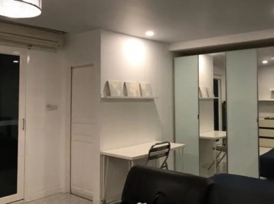 39 Suites near BTS Phrom Phong 32 sqm. for rent