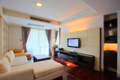 1-BR Serviced Apt. near MRT Sukhumvit 1 Bed 1 Bath 55 m². Fully Furnished