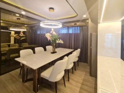 Royal Castle Sukhumvit near BTS Phrom Phong 3 Beds 2 Baths 139 m². Fully Furnished