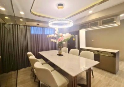 Royal Castle Sukhumvit near BTS Phrom Phong 3 Beds 2 Baths 139 m². Fully Furnished