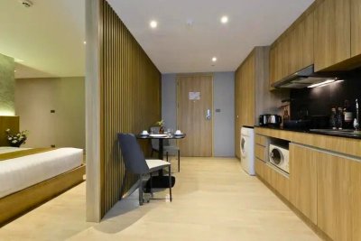 1-BR Serviced Apt. near BTS Phrom Phong 1 Bed 1 Bath 50 m². Fully Furnished