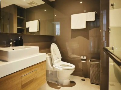 1-BR Serviced Apt. near BTS Phrom Phong 1 Bed 1 Bath 50 m². Fully Furnished