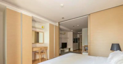 LIV @ 49 near BTS Thong Lor 1 Bed 1 Bath  40 m². Fully Furnished