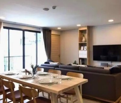 Serviced Apartment near MRT Sukhumvit 40 sqm.