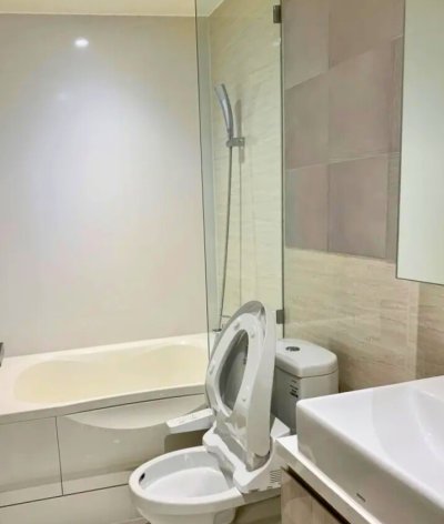 Runesu Thonglor 5 near BTS Thong Lor 1 Bed 1 Bath 43 m². Fully Furnished