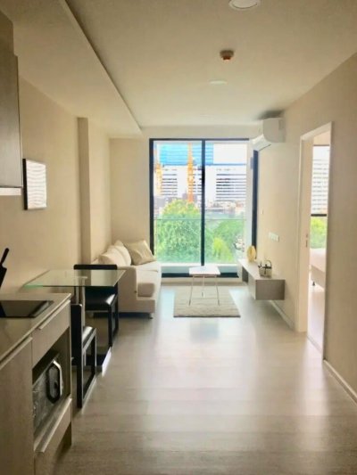 Vtara 36 near BTS Thong Lor 1 Bed 1 Bath 45.2 m². Fully Furnished