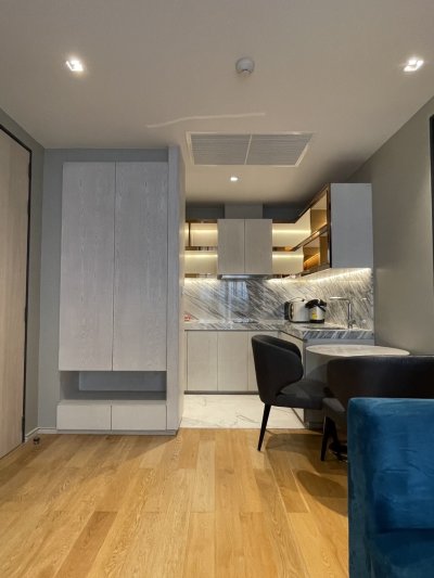 111 Luxury Residence near MRT Phetchaburi 38 sqm.