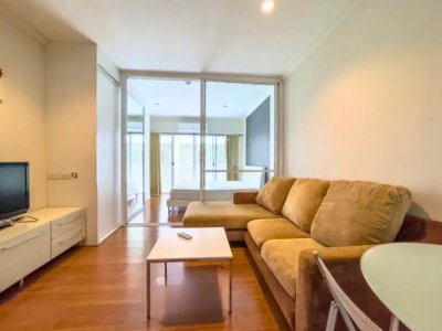 Grand Park View Asoke near MRT Sukhumvit 1 Bed 1 Bath 35 m². Fully Furnished