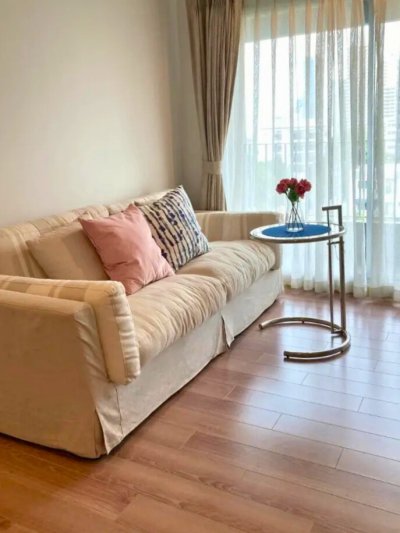 The Seed Musee Sukhumvit 26 near BTS Phrom Phong 1 Bed 1 Bath 44 m². Fully Furnished