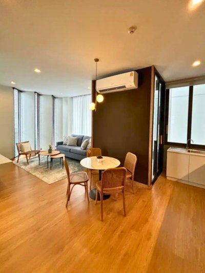 1-BR Serviced Apt. near BTS Thong Lor 1 Bed 1 Bath 72 m². Fully Furnished