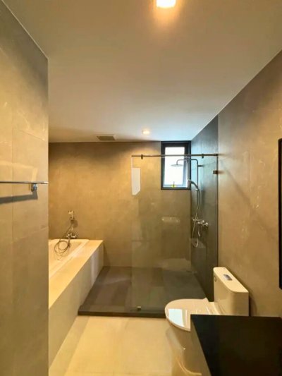 1-BR Serviced Apt. near BTS Thong Lor 1 Bed 1 Bath 72 m². Fully Furnished