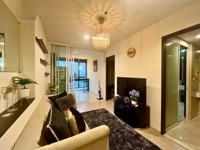 Rhythm Sukhumvit 44/1 near BTS Phra Khanong 1 Bed 2 Baths 46 sq. m. Fully Furnished