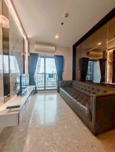The Crest Sukhumvit 34 near BTS Thong Lor 1 Bed 1 Bath 45 Sqm. Fully Furnished