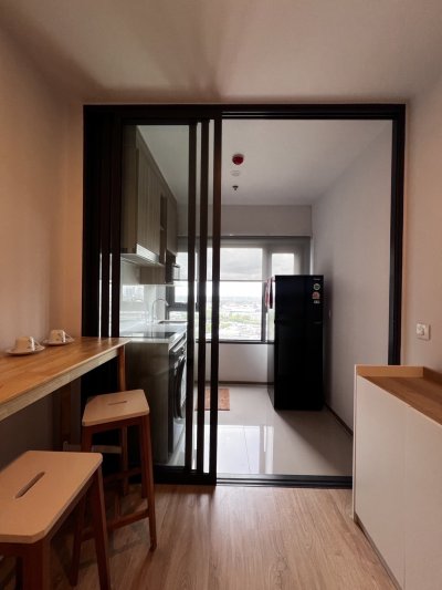Life Rama 4 -Asoke near MRT Queen Sirikit  1 Bed 1 Bath 32 m². Fully Furnished