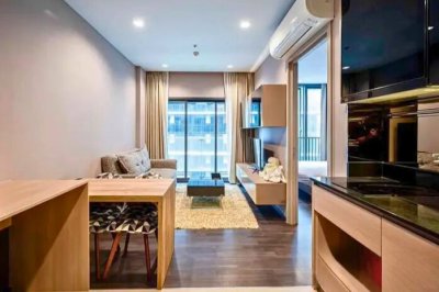 The Line Asoke near MRT Phra Ram 9 for rent 34 sqm.