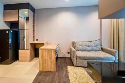 The Line Asoke near MRT Phra Ram 9 for rent 34 sqm.
