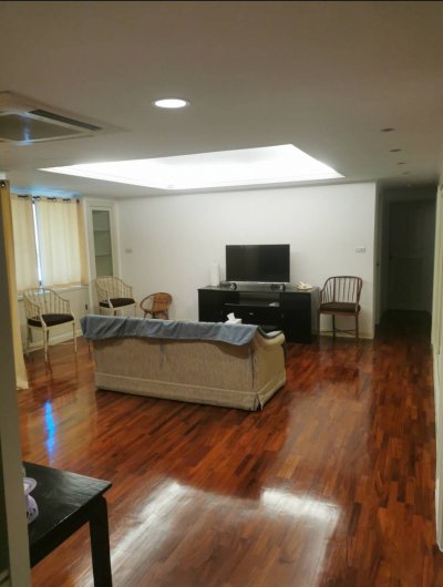 La Maison Ruamrudee BTS Phloen Chit  2 Beds 2 Baths 118 sq. m. Fully Furnished