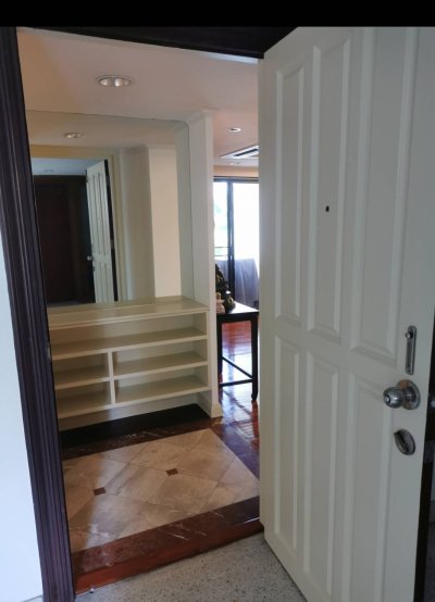 La Maison Ruamrudee BTS Phloen Chit  2 Beds 2 Baths 118 sq. m. Fully Furnished