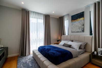 CINQ ROYAL Krungthep Kreetha Near Yaek Lam Sali Station 5 Beds 6 Baths 705 sq m. Fully Furnished