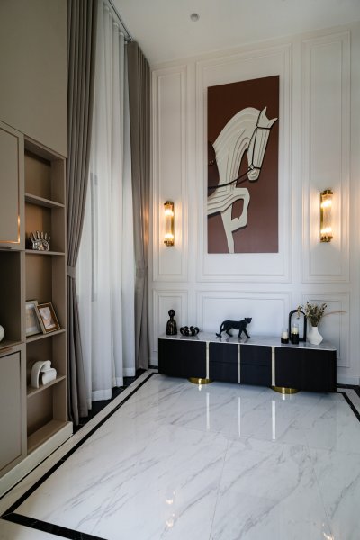 CINQ ROYAL Krungthep Kreetha Near Yaek Lam Sali Station 5 Beds 6 Baths 705 sq m. Fully Furnished