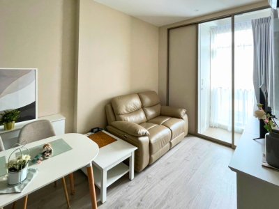 Rhythm Ekkamai Estate Near BTS Thong Lor 1 Bed 1 Bath 35 sq m. Fully Furnished