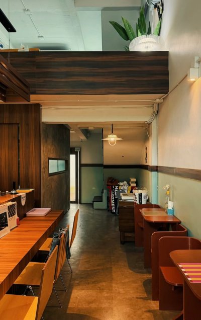 Hidey Apartment Shop with kitchen Near BTS On Nut 2 Beds 4 Baths . Fully Furnished
