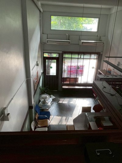 Hidey Apartment Shop with kitchen Near BTS On Nut 2 Beds 4 Baths . Fully Furnished
