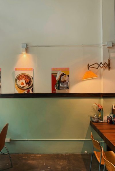 Hidey Apartment Shop with kitchen Near BTS On Nut 2 Beds 4 Baths . Fully Furnished
