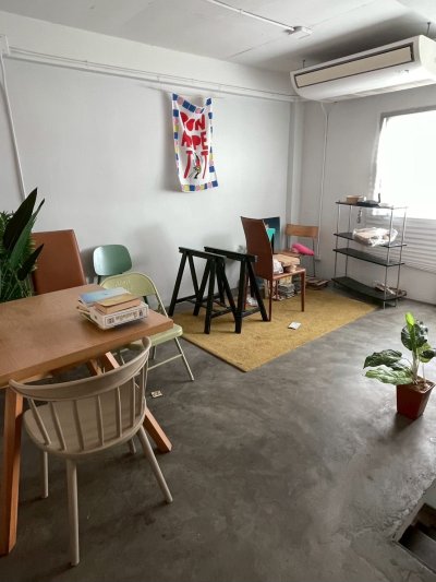 Hidey Apartment Shop with kitchen Near BTS On Nut 2 Beds 4 Baths . Fully Furnished