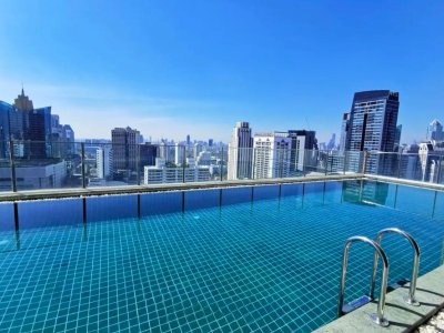 Noble Recole Near MRT Sukhumvit 1 Bed 1 Bath 35 m². Fully Furnished