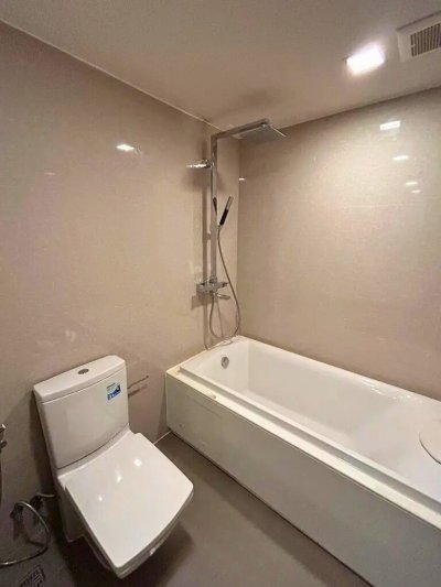 LIV @ 49 Near BTS Thong Lor 2 Bed 2 Bath 76 m². Fully Furnished