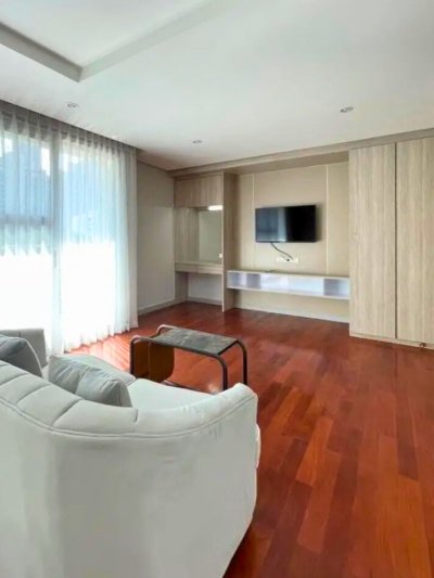 2-BR Serviced Apt. Near BTS Thong Lor 2 Bed 2 Bath 115 m². Fully Furnished