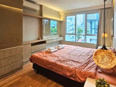 Voque Sukhumvit 16 Residential Condominium MRT Queen Sirikit National Convention Centre 1 Bed 1 Bath 50 m². Fully Furnished