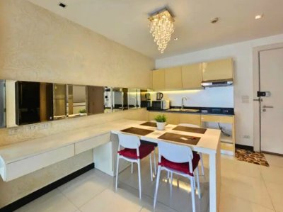 Voque Sukhumvit 16 Residential Condominium MRT Queen Sirikit National Convention Centre 1 Bed 1 Bath 50 m². Fully Furnished