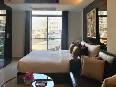 The Capital Sukhumvit 30/1 BTS Phrom Phong Studio 1 Bath 35 sq. m. Fully Furnished ( Other Units Available Also! )