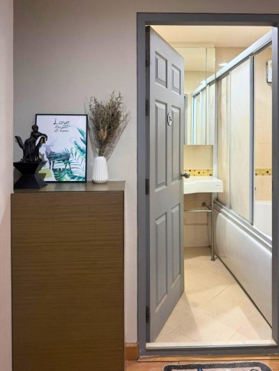 Life @ Ratchada-Ladprao MRT Lat Phrao 1 bed 1 Bath  41 sq m. Fully Furnished