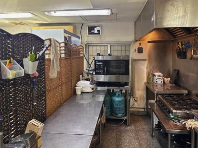 Shop Takeover (Sukhumvit 49/1) 1 room 2 Baths  80 sq m. Fully Furnished