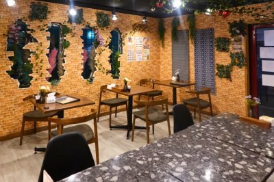 Shop Takeover (Sukhumvit 49/1) 1 room 2 Baths  80 sq m. Fully Furnished