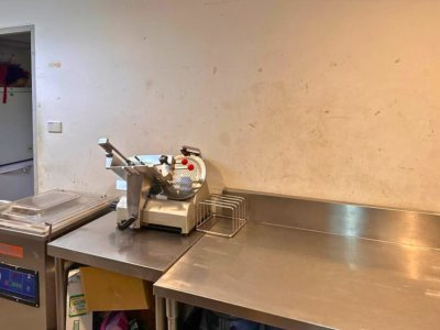 Shop Takeover (Sukhumvit 49/1) 1 room 2 Baths  80 sq m. Fully Furnished