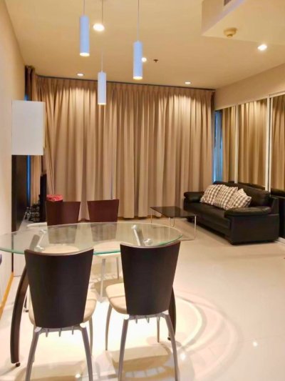 The Emporio Place BTS Phrom Phong 1 bed 1 Bath  45 sq m. Fully Furnished