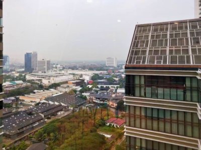 The Emporio Place BTS Phrom Phong 1 bed 1 Bath  45 sq m. Fully Furnished