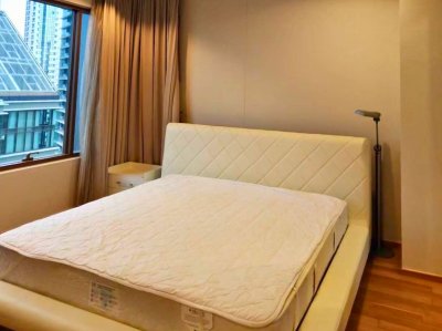 The Emporio Place BTS Phrom Phong 1 bed 1 Bath  45 sq m. Fully Furnished