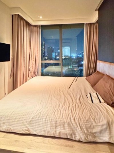 The Lumpini 24 BTS Phrom phong 1 bed 1 Bath  31 sq m. Fully Furnished