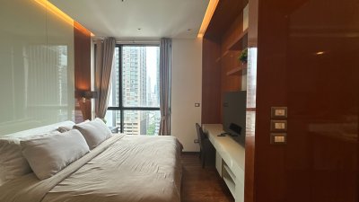 The Address Sukhumvit 28 Near BTS  Phrom Phong 1 bed 1 Bath  45 sq m. Fully Furnished